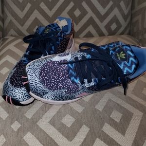 Adidas falcon sneakers